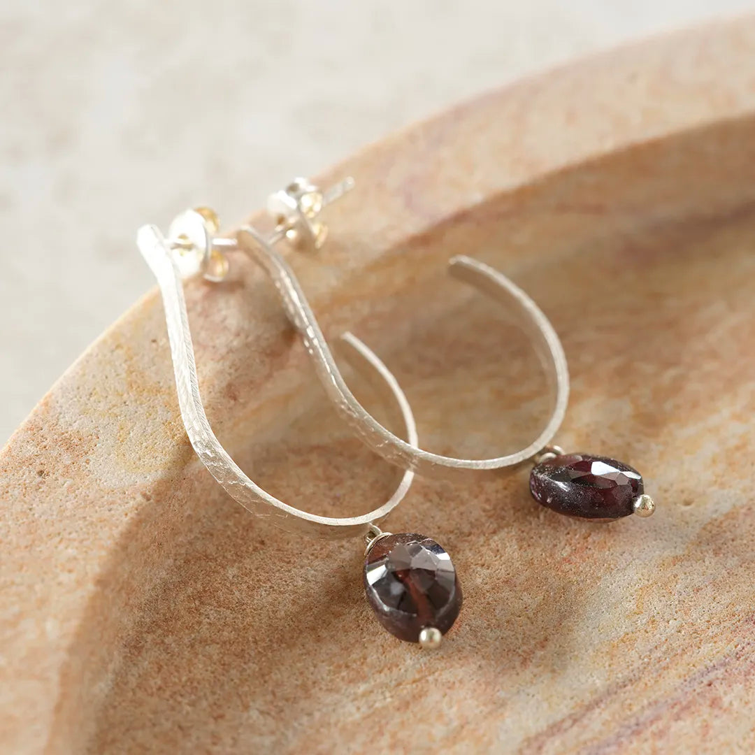 Attracted Garnet Earrings Silver Plated