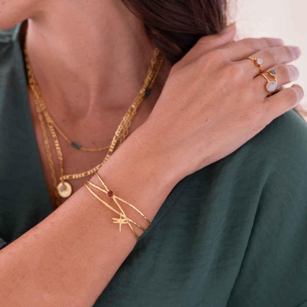 Impressive Carnelian Gold Plated Bracelet