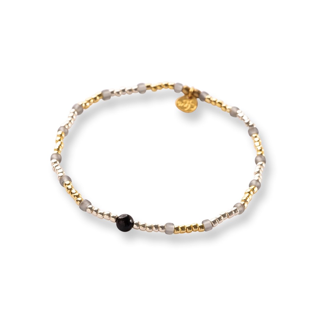 Clever Black Onyx Bracelet Gold Colored