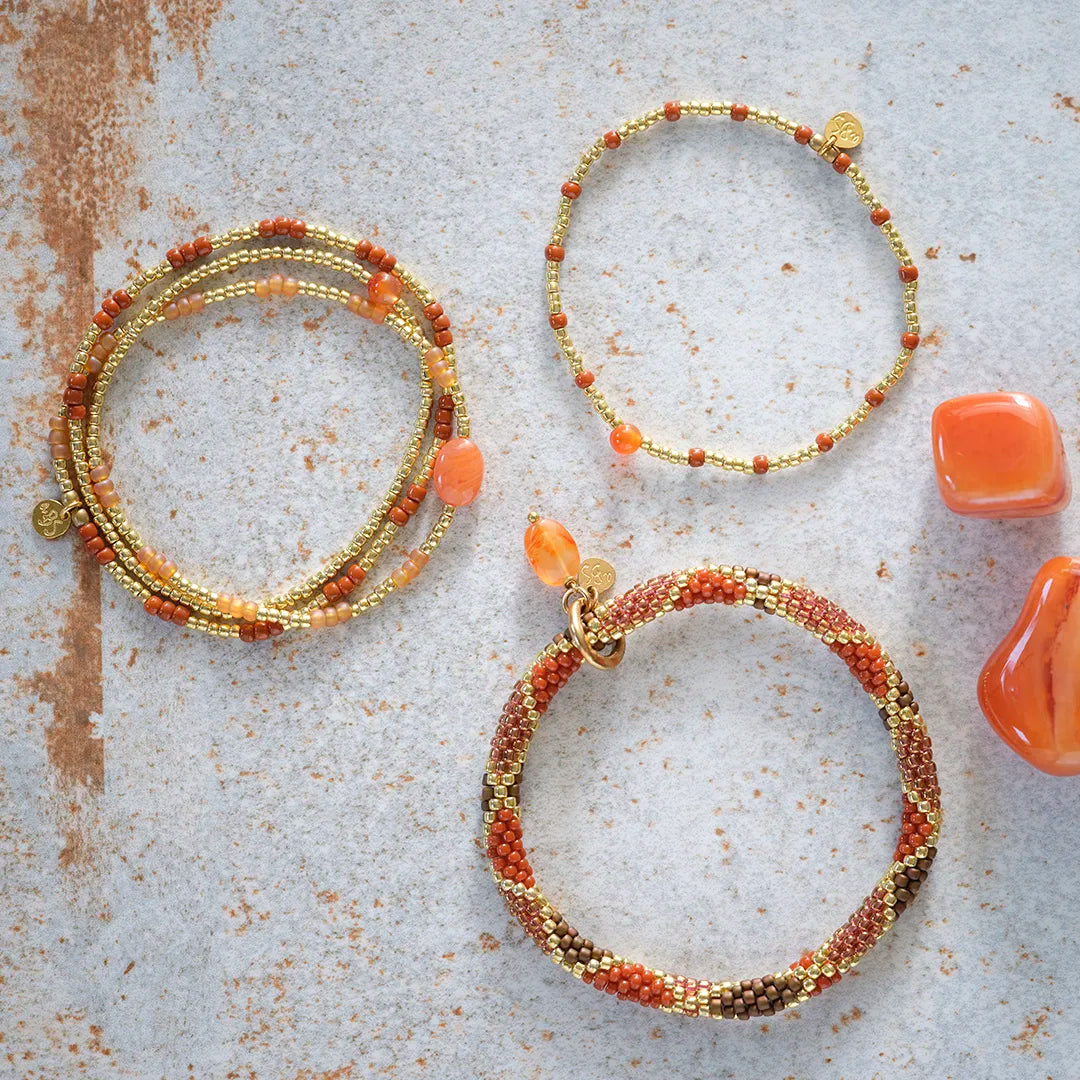 Clever Carnelian Bracelet Gold Colored