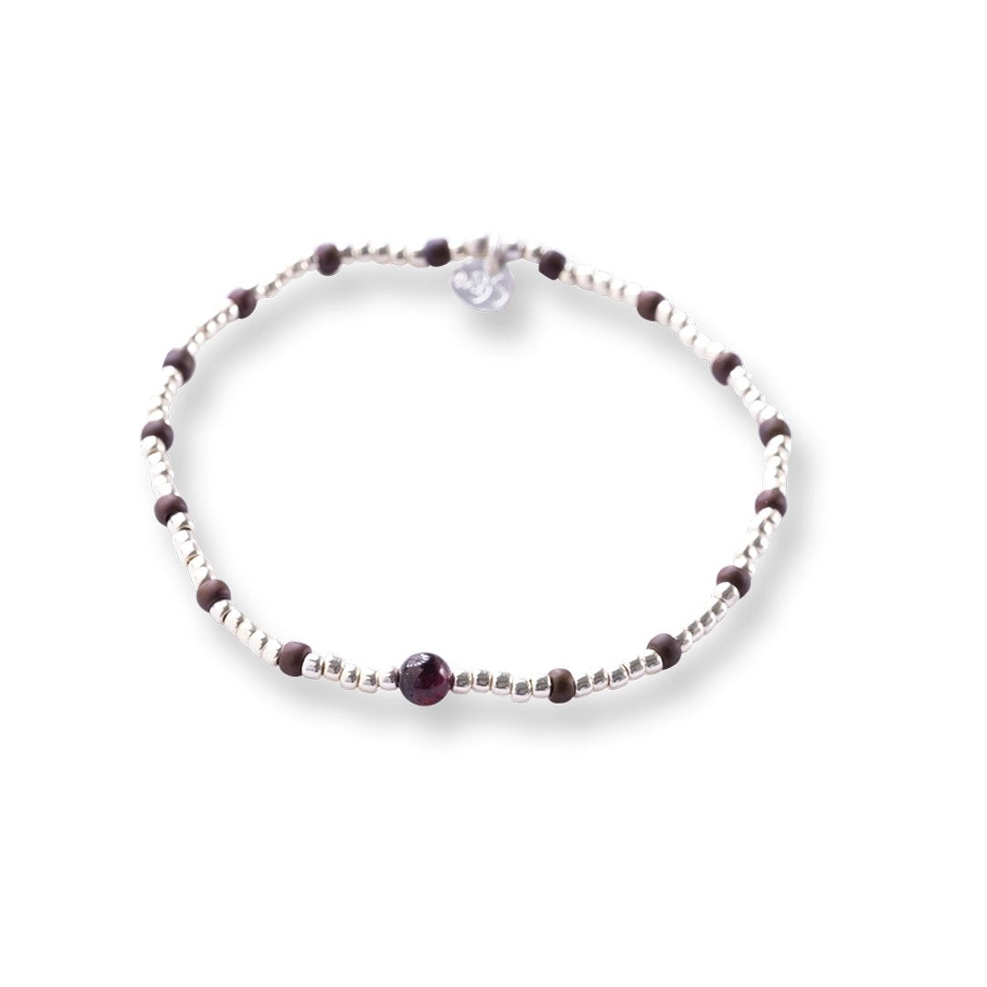 Clever Garnet Bracelet Silver Colored