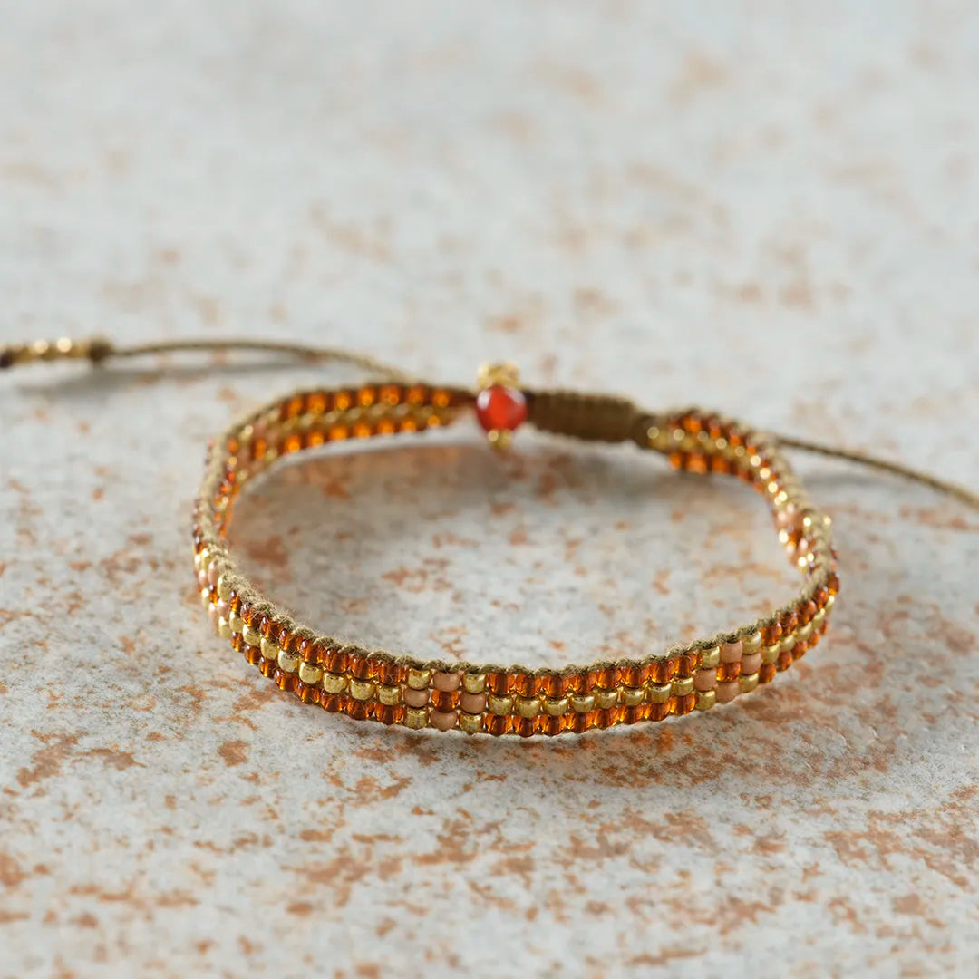 Competent Carnelian Bracelet Gold Colored