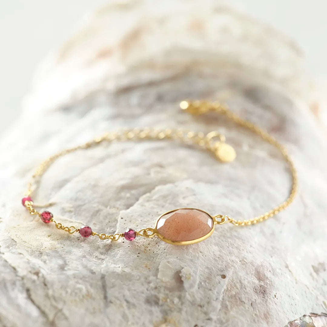 Promising Peach Moonstone Garnet Bracelet Gold Plated