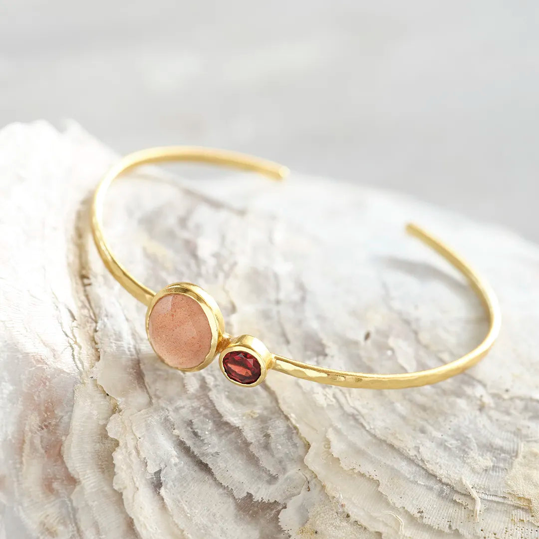 Memorable Peach Moonstone Garnet Bracelet Gold Plated