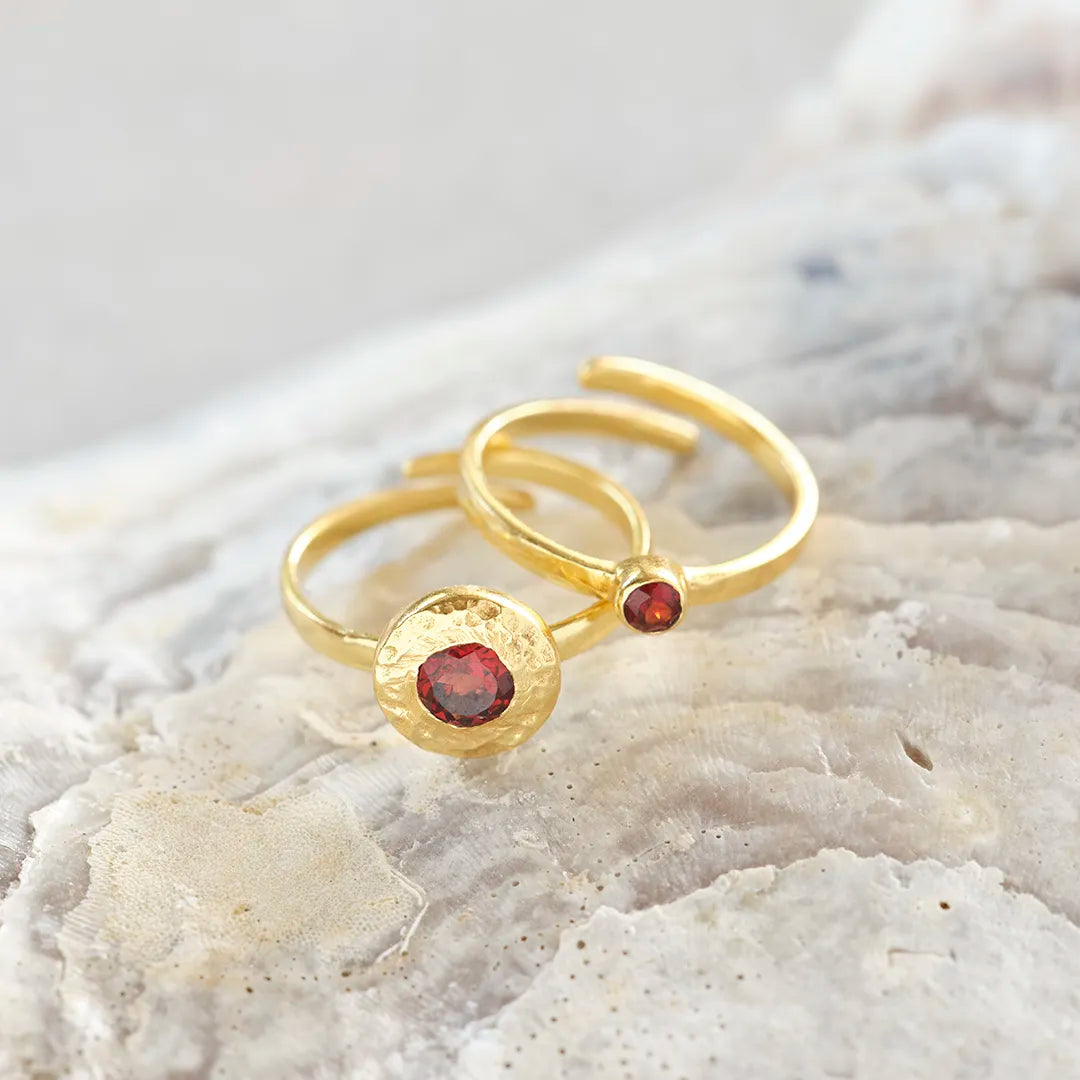 Element Garnet Ring Gold Plated